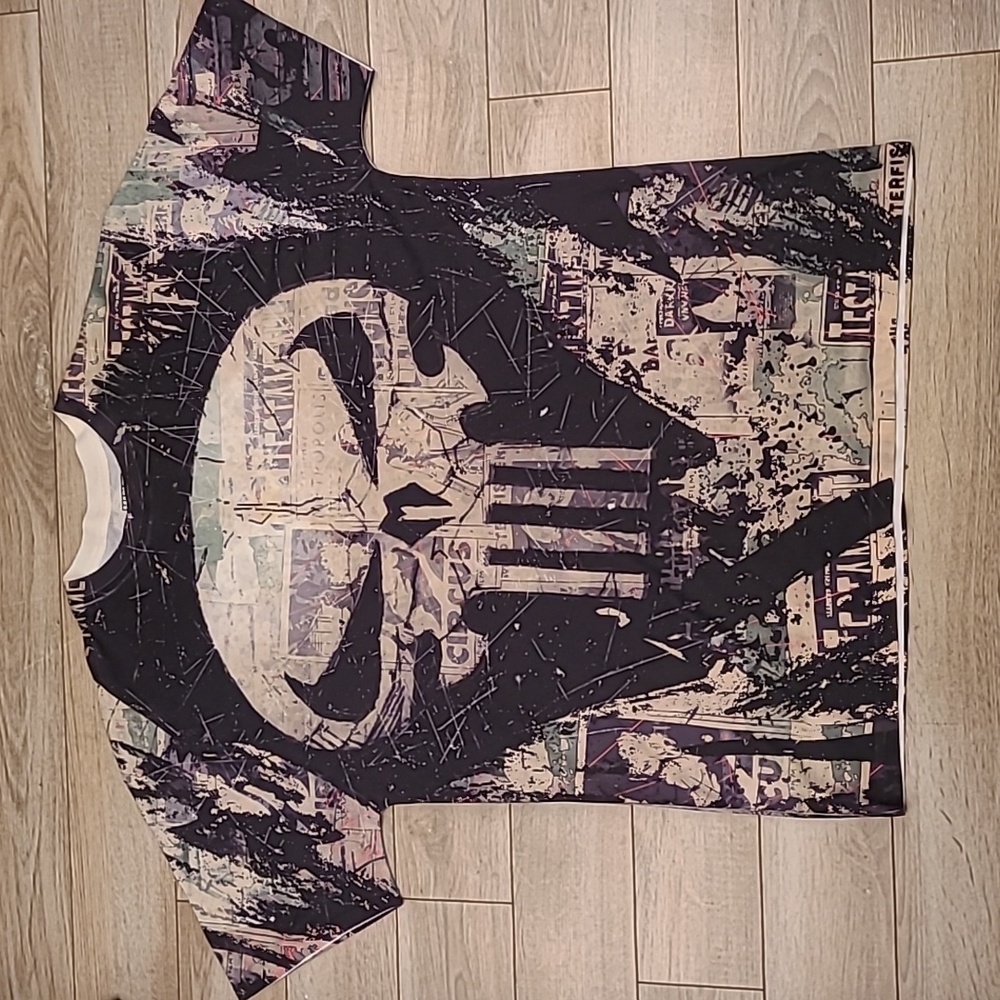 PUNISHER‎ Marvel Black Beige ALL OVER PRINT Polyester Sz XL Short Sleeve T Shirt